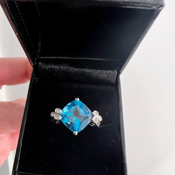 Beautiful 14k White Gold Blue Topaz, Green Amethyst & Diamond Ring set! - Picture 5 of 16